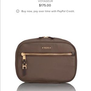 Tumi travelers cosmetic case